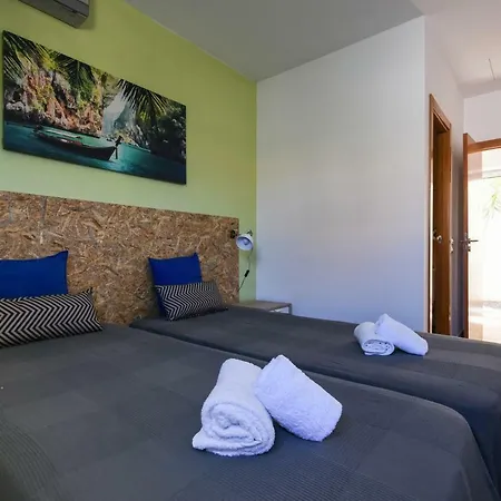 Pé Na Areia - 3*